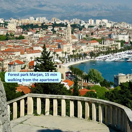 Big 80 M2 With Balcony In The Heart Of Split