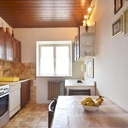Big 80 M2 With Balcony In The Heart Of Apartman Split