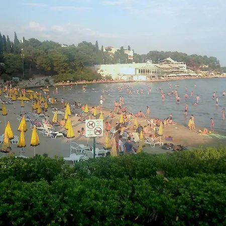 Big 80 M2 With Balcony In The Heart Of Split