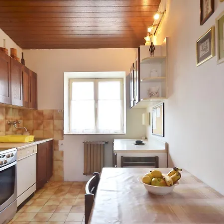Big 80 M2 With Balcony In The Heart Of Apartamento *