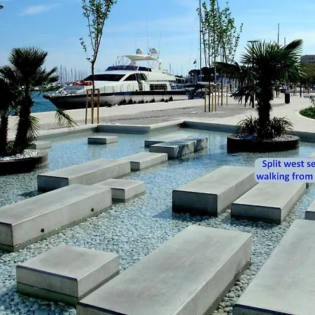 דירה Big 80 M2 With Balcony In The Heart Of